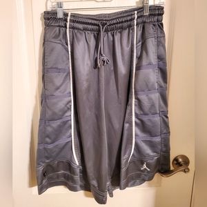 NIKE AIR JORDAN XI RETRO 11 COOL GREY SHORTS SIZE LARGE